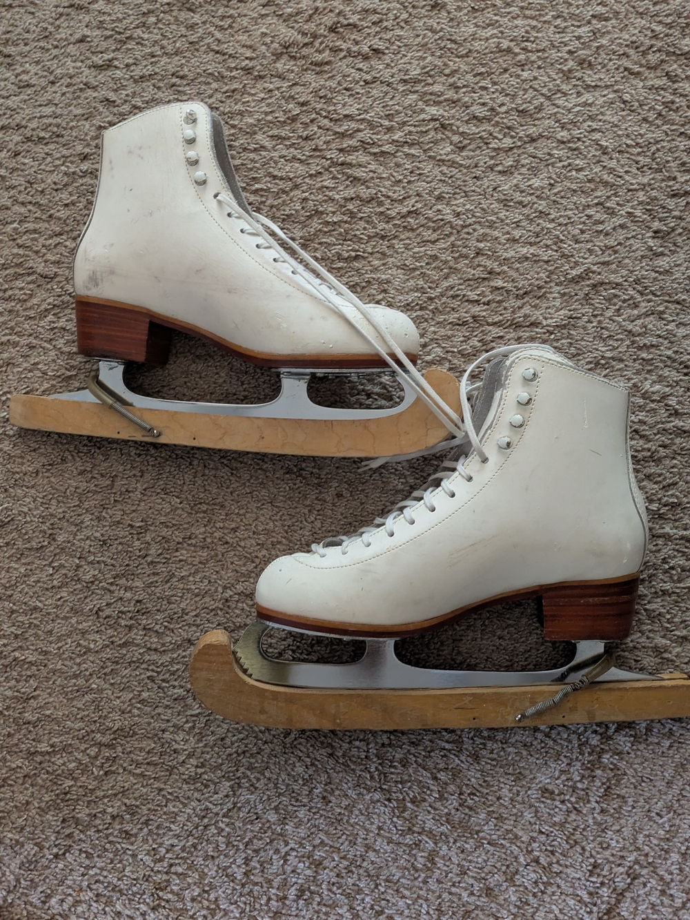 Jackson Figure Skates Size 10.5 w/ MK Mark IV Blades & Wood Guards